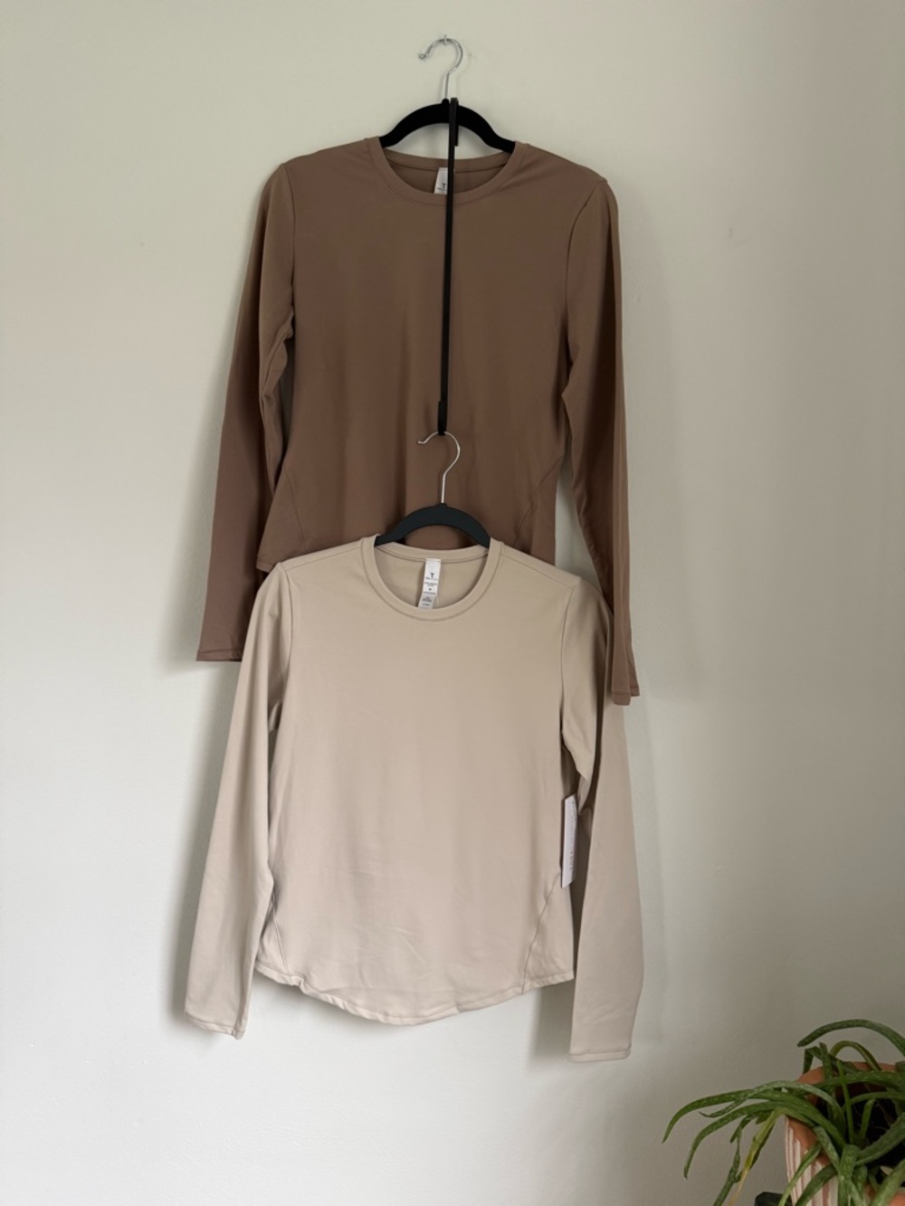 Set of 2 Yogalicious Long Sleeve Crew Neck Tops in Beige and Brown